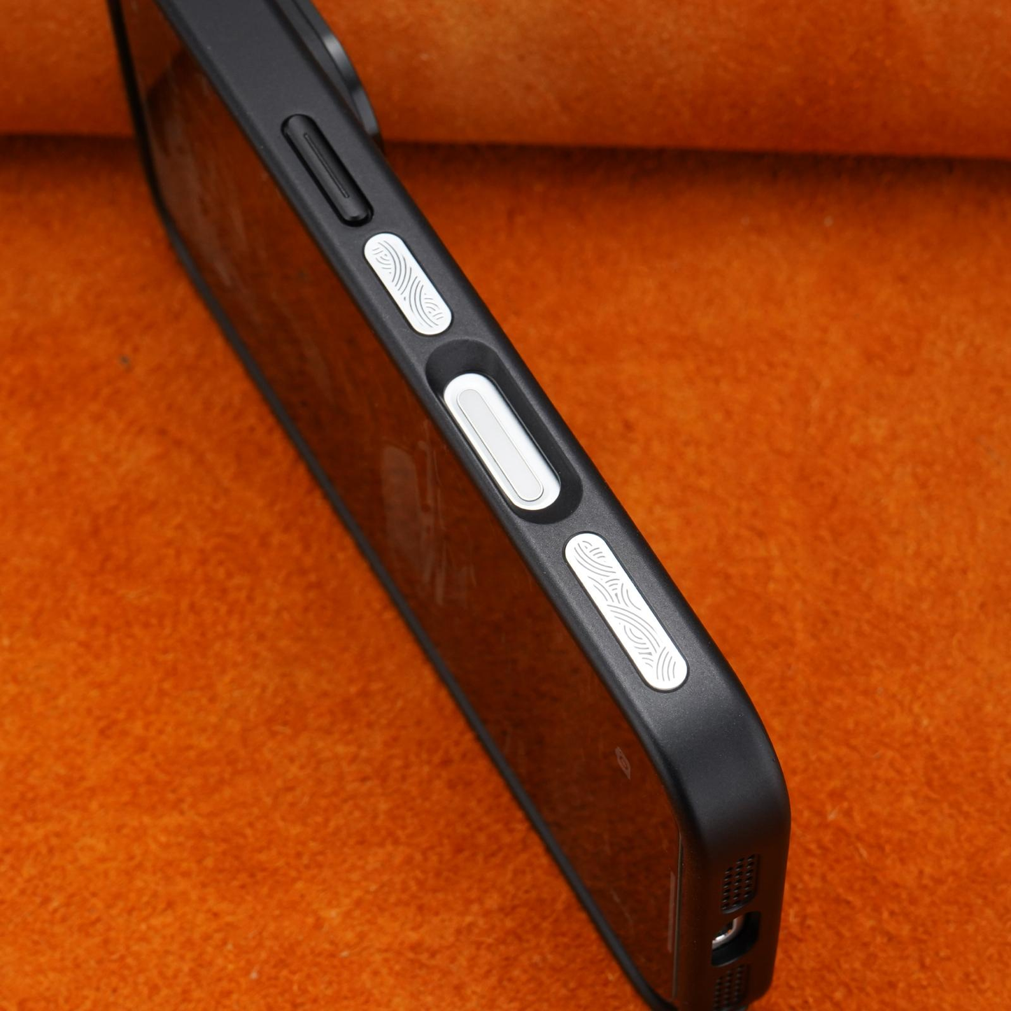 Yunkey iPhone 17 Series Faux Leather Lens Protective Case